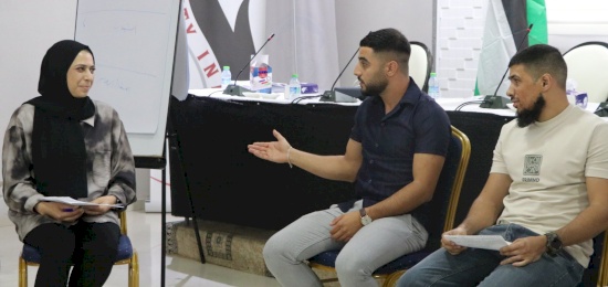 النساء والحوار:مشروع منصات للحوار الوطني: نحو وحدة ورؤية فلسطينية مشتركة